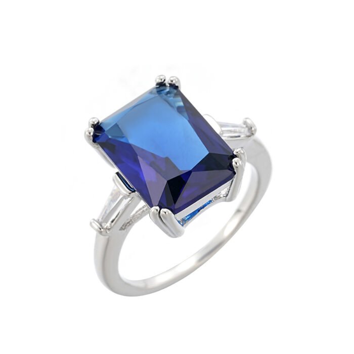 Large Blue Zircon Vintage Women's Ring - Image 3