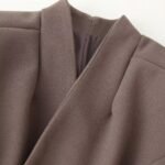 Fashionable Wool Coat With A Stand-up Collar - Image 3