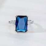Large Blue Zircon Vintage Women's Ring - Image 4