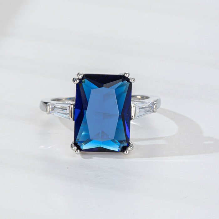 Large Blue Zircon Vintage Women's Ring - Image 4